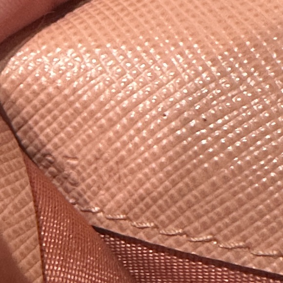 PRADA
Saffiano Metal Envelope Wallet
Orchidea w/added unbranded chain and card - Picture 12 of 12